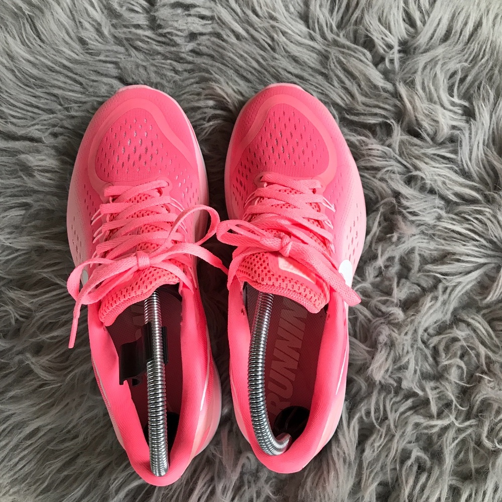 EUC Nike flex 2017 run 8.5